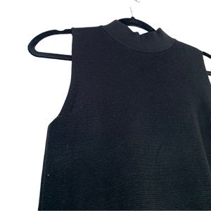 Banana Republic | Black Mock Neck Sleeveless Blouse | Small